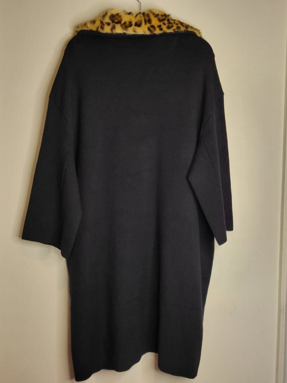 Relaxed Elegant Black Coat Jacket Faux Fur Leopard Print Collar Women Size L - Picture 2 of 13
